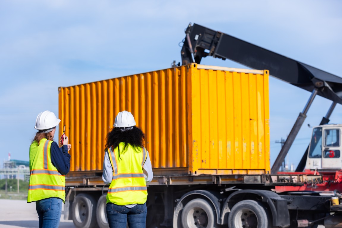Pomiary gazów w kontenerach transportowych – dlaczego są niezbędne?